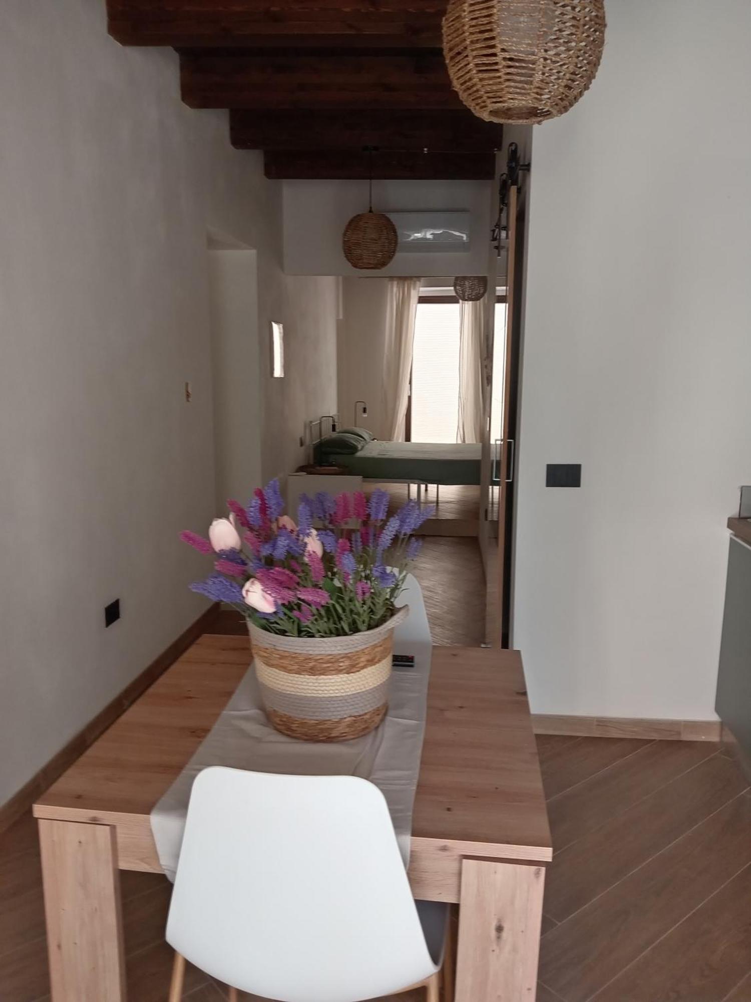La Casa Di Carlotta Apartment Иглесиас Екстериор снимка